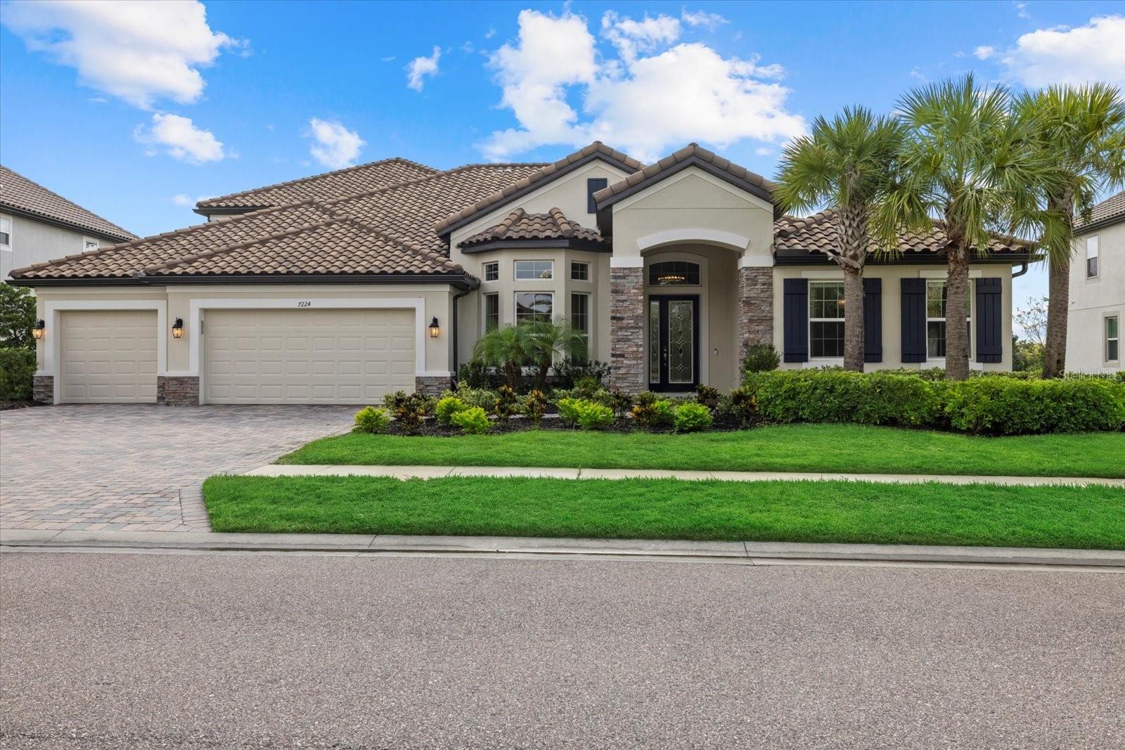 View WESLEY CHAPEL, FL 33545 house