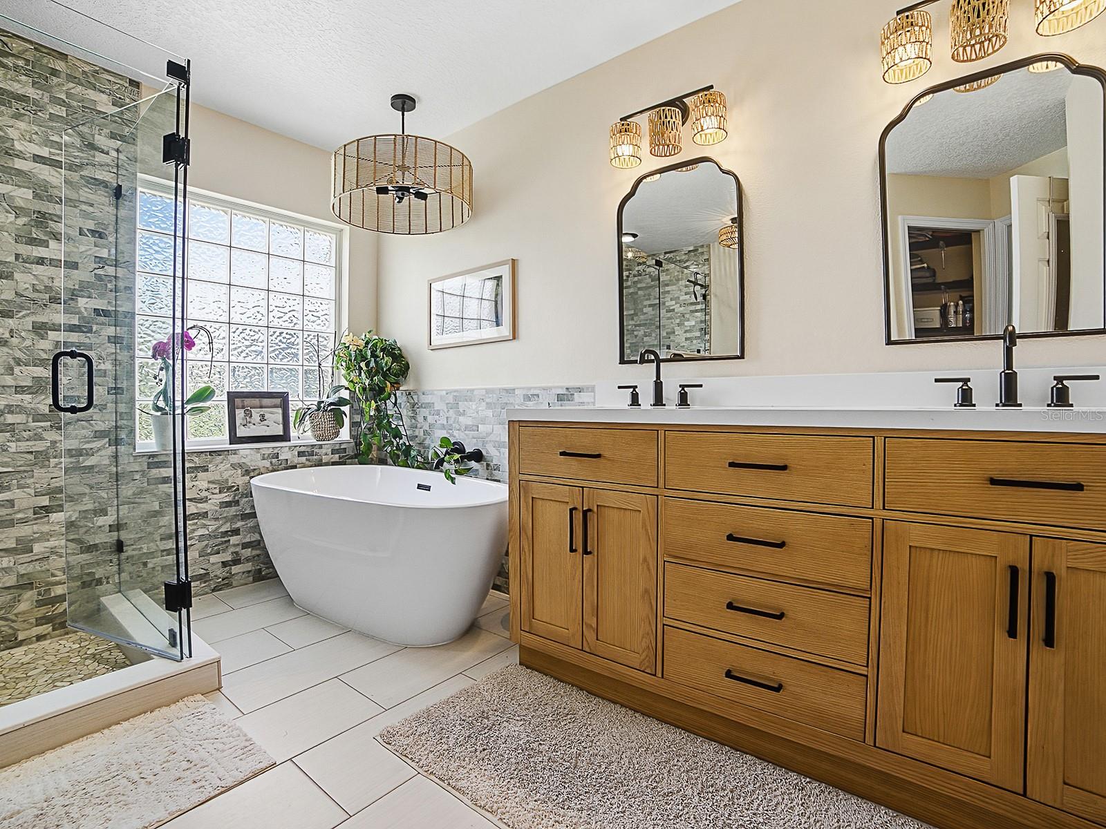 LAURELS MOUNT DORA - Residential
