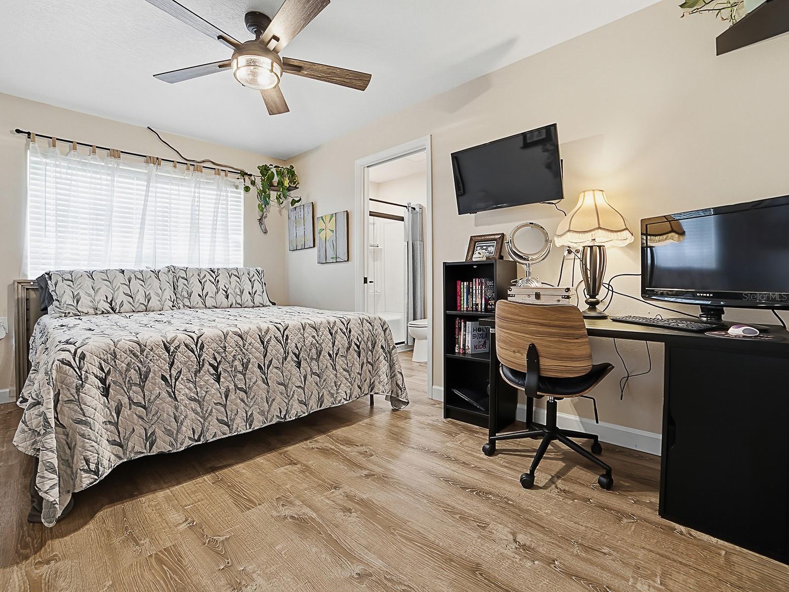LAURELS MOUNT DORA - Residential