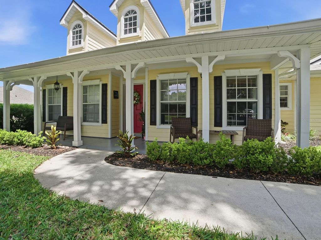 Photo of 7817 Laurel View Drive, Mount Dora, FL 32757 (MLS # G5111652)