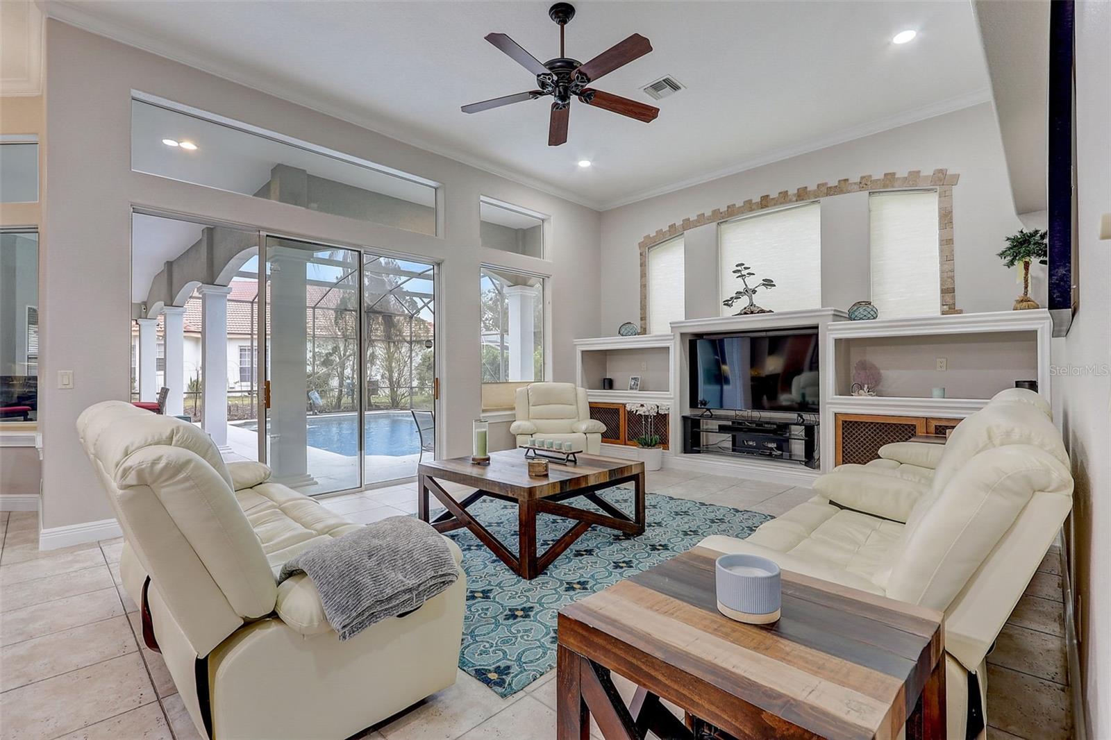 WINDSOR HILL - Residential