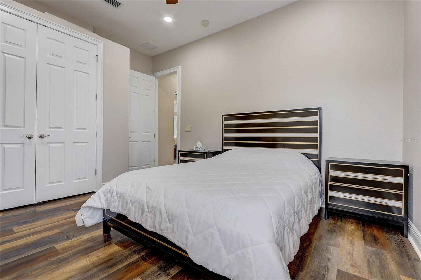 WINDSOR HILL - Residential