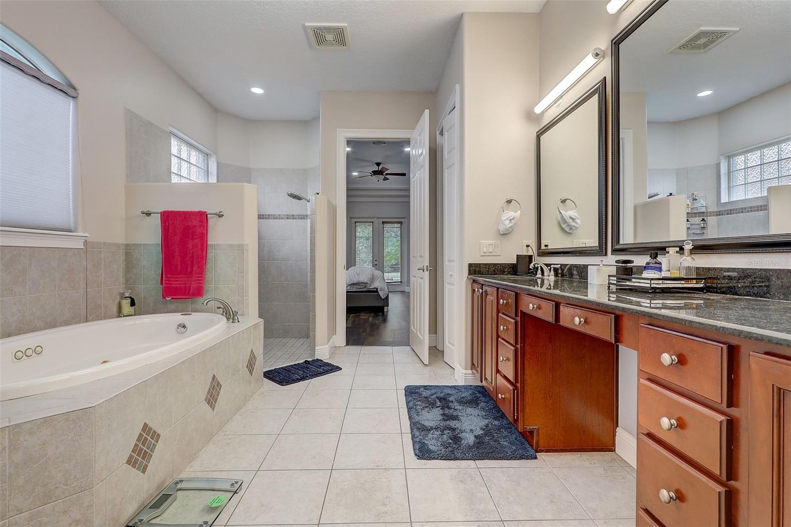 WINDSOR HILL - Residential