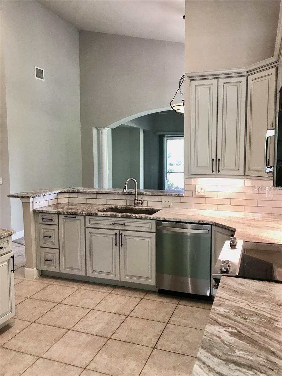 RIVER CLUB AT GRAND HAVEN LOT 5 - Residential