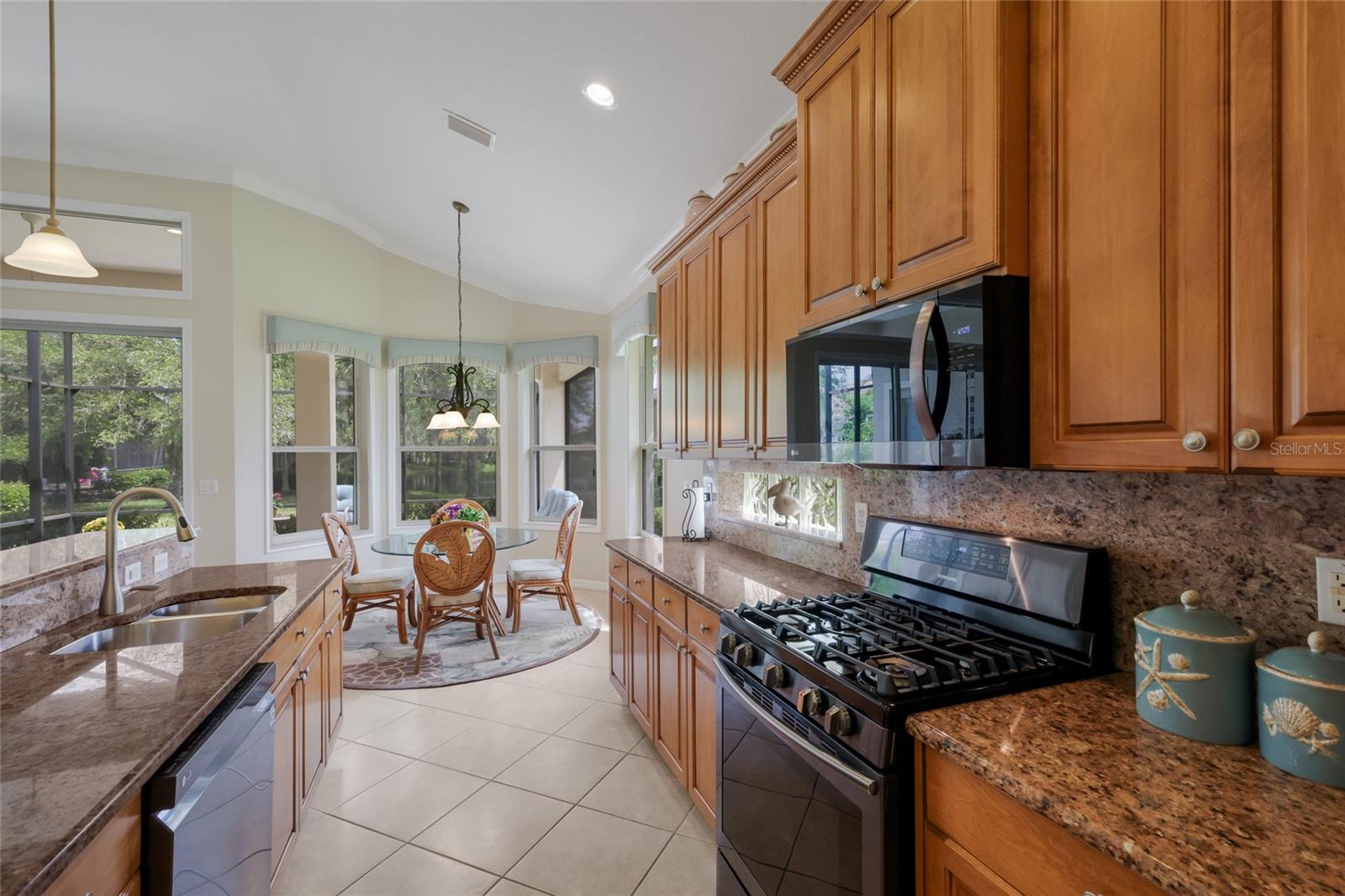 LAKEWOOD RANCH COUNTRY CLUB - Residential