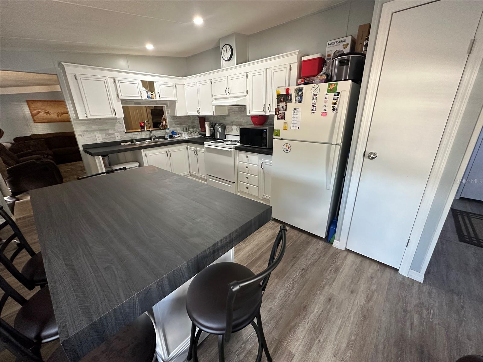 PARKWOOD ACRES - Residential