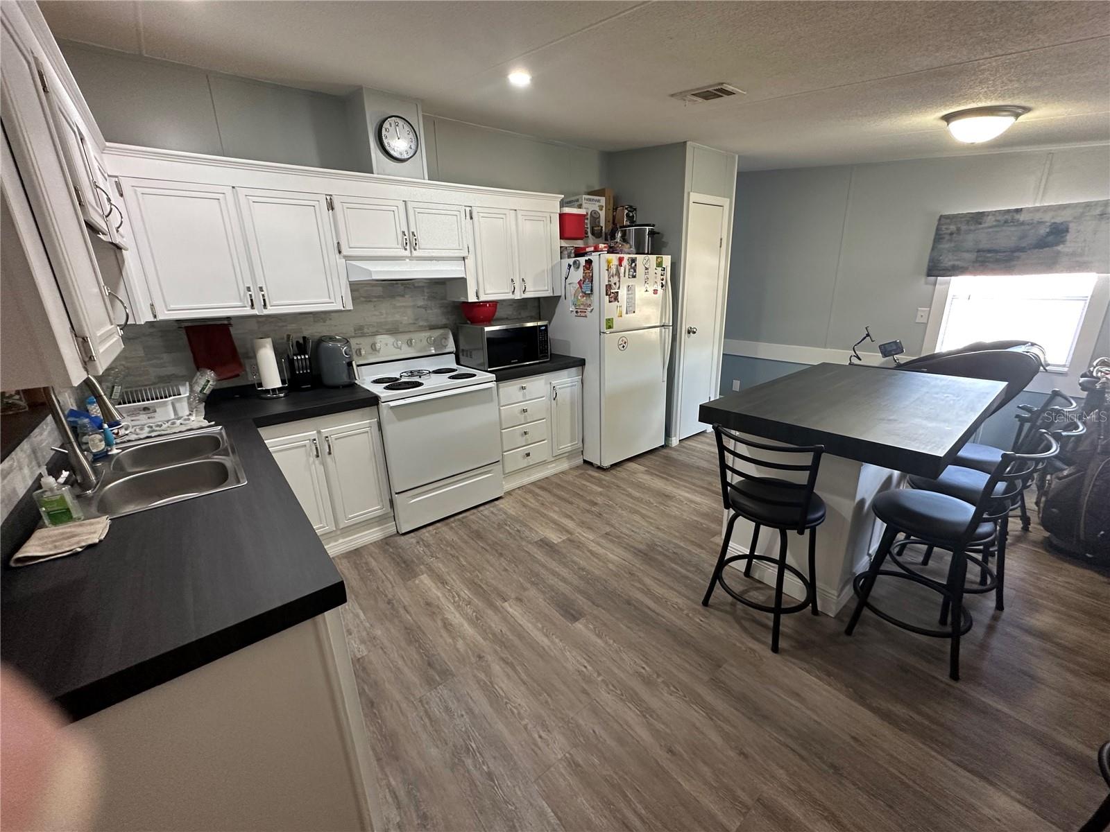 PARKWOOD ACRES - Residential