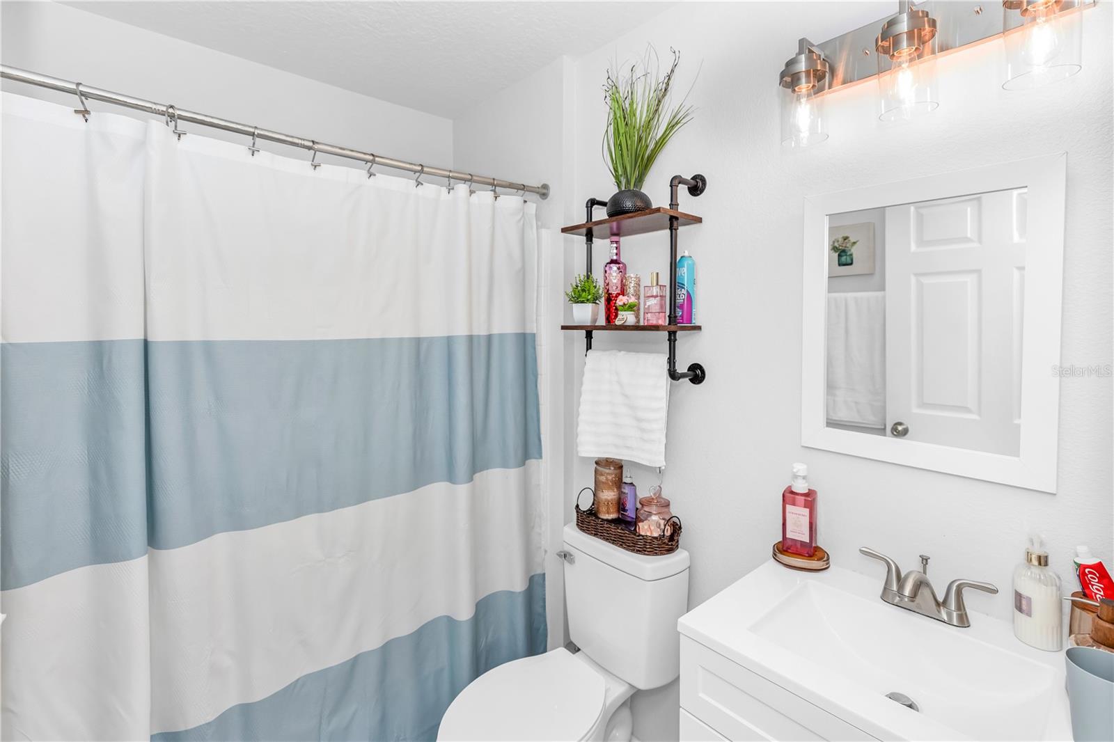 DELTOPNA LAKE UNIT 40 - Residential