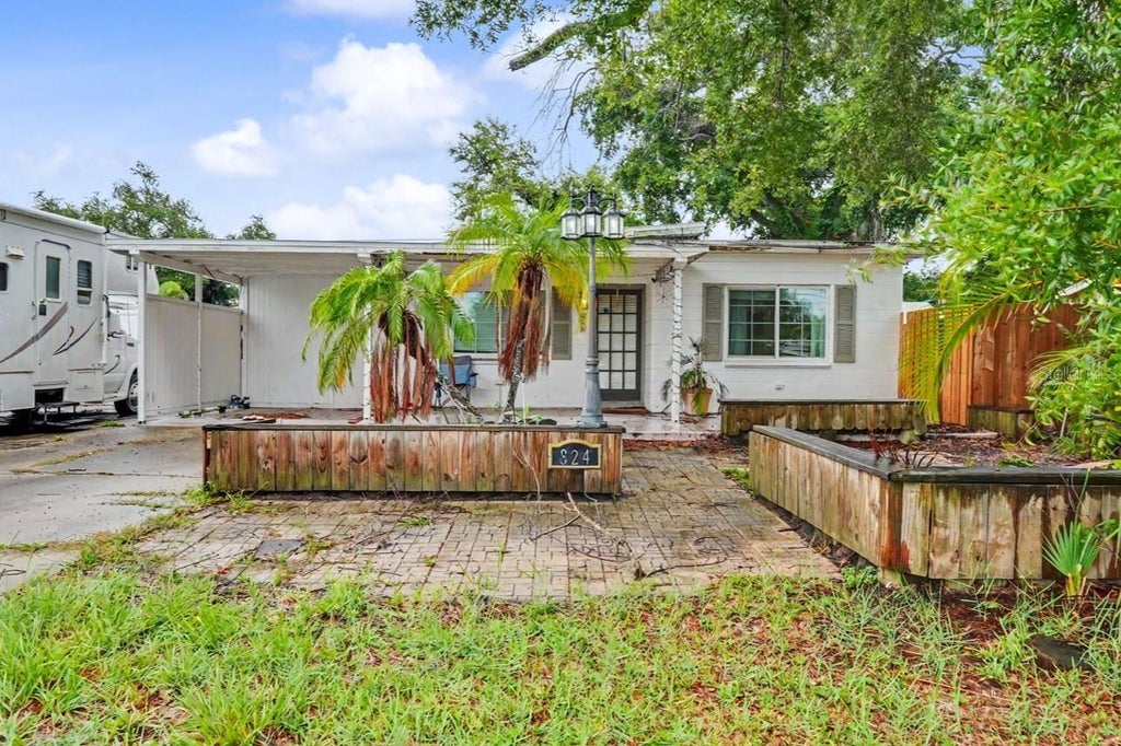 Photo of 824 67th Street S, St Petersburg, FL 33707 (MLS # TB8532513)
