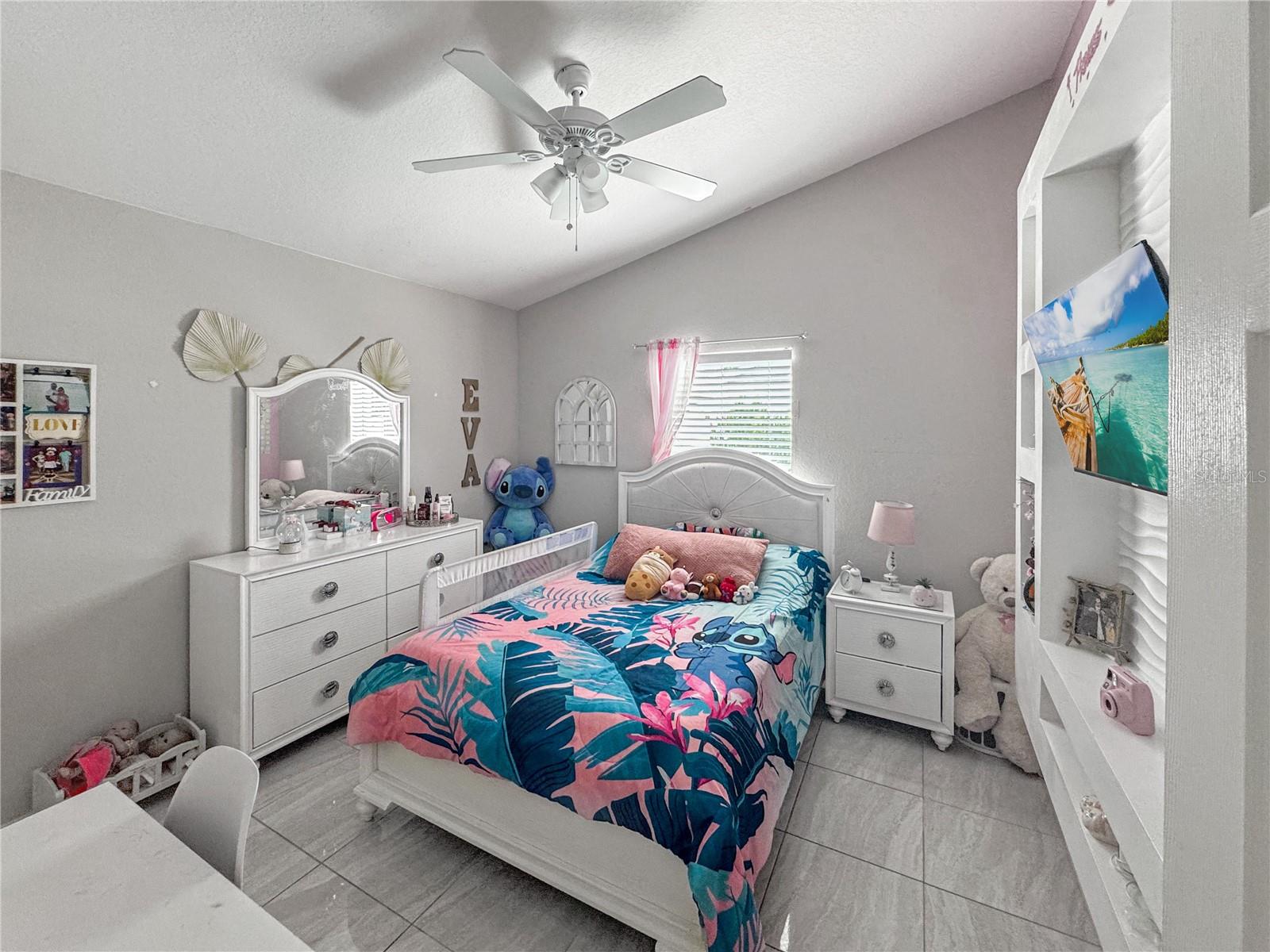 LAKE ROCHELLE ESTATES - Residential