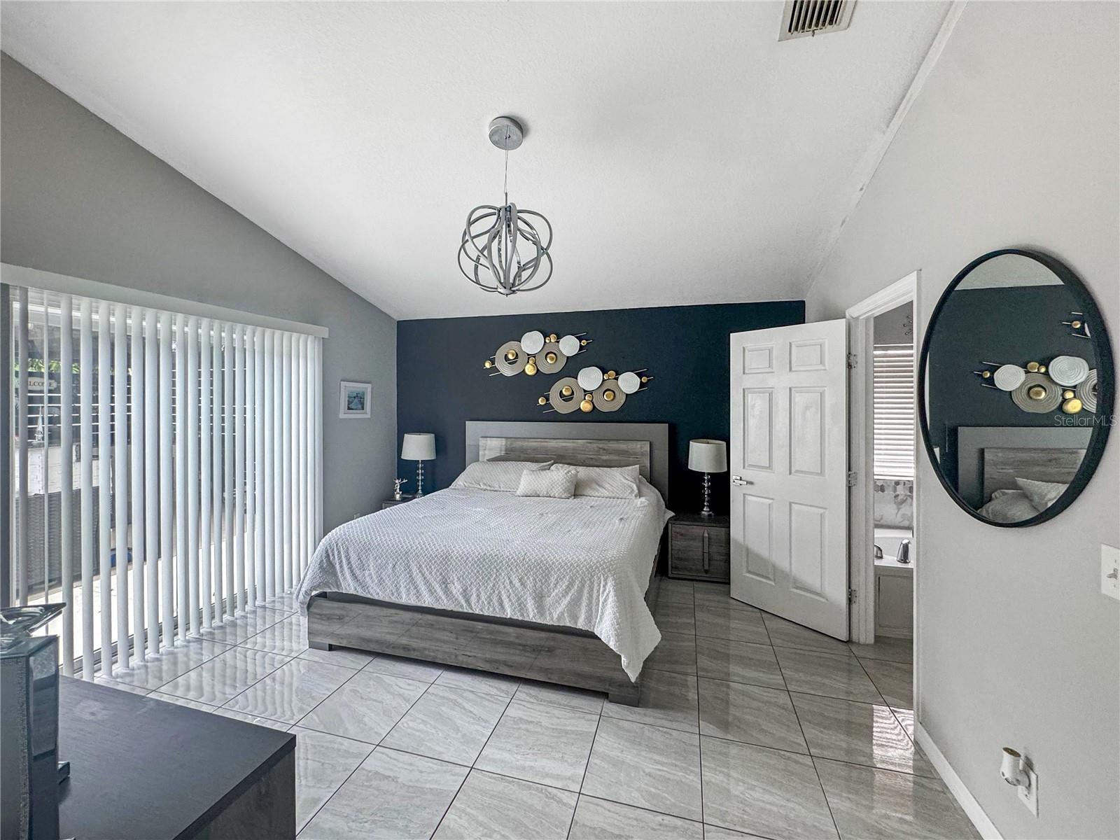 LAKE ROCHELLE ESTATES - Residential