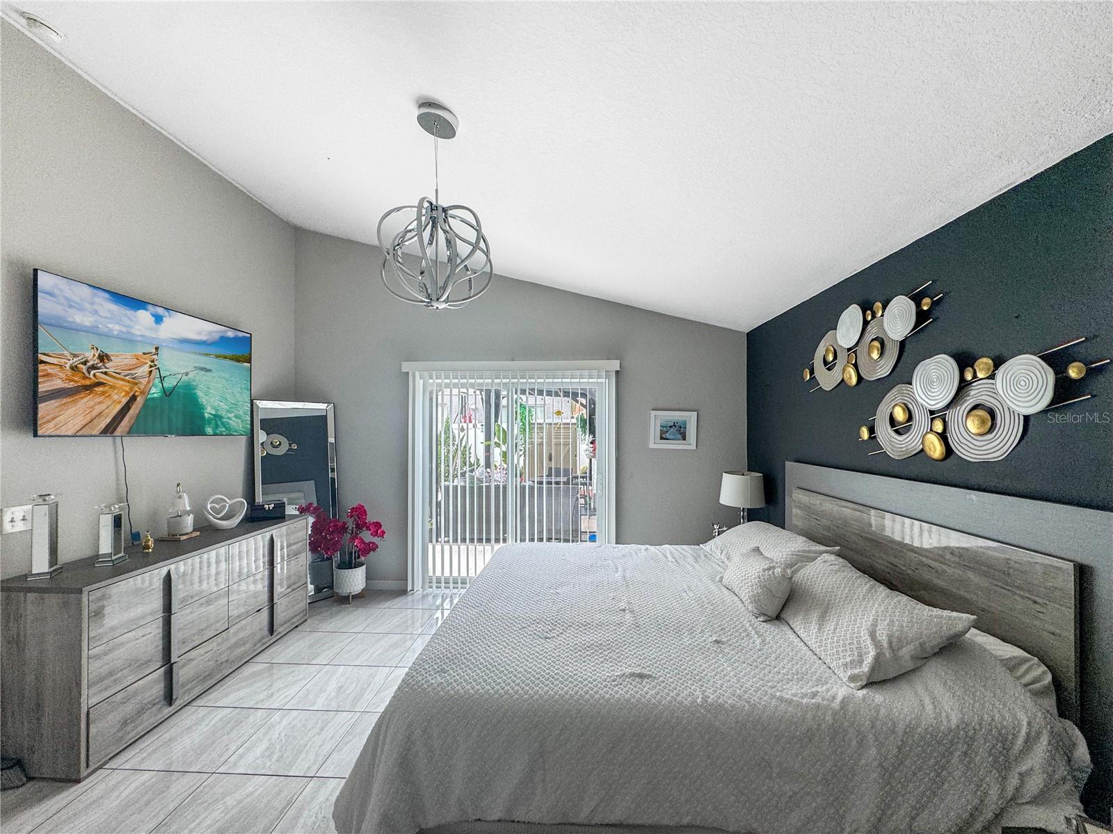 LAKE ROCHELLE ESTATES - Residential