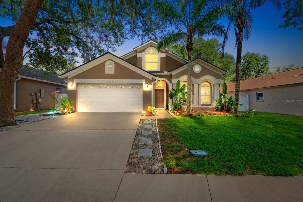 Photo of 4814 Portobello Circle, Valrico, FL 33596 (MLS # TB8505863)