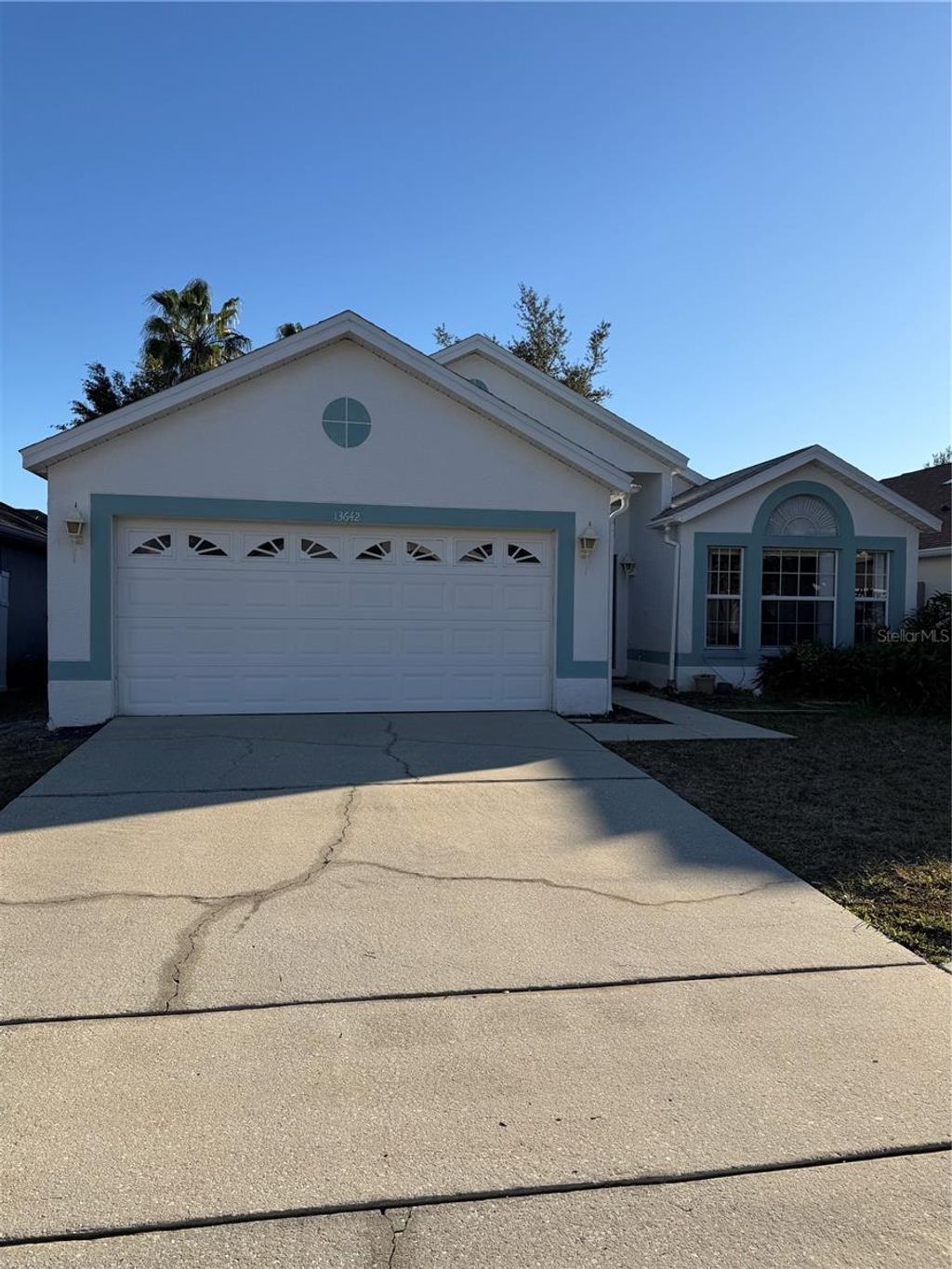 Photo of 13642 Emeraldview Drive, Orlando, FL 32828 (MLS # O6377761)