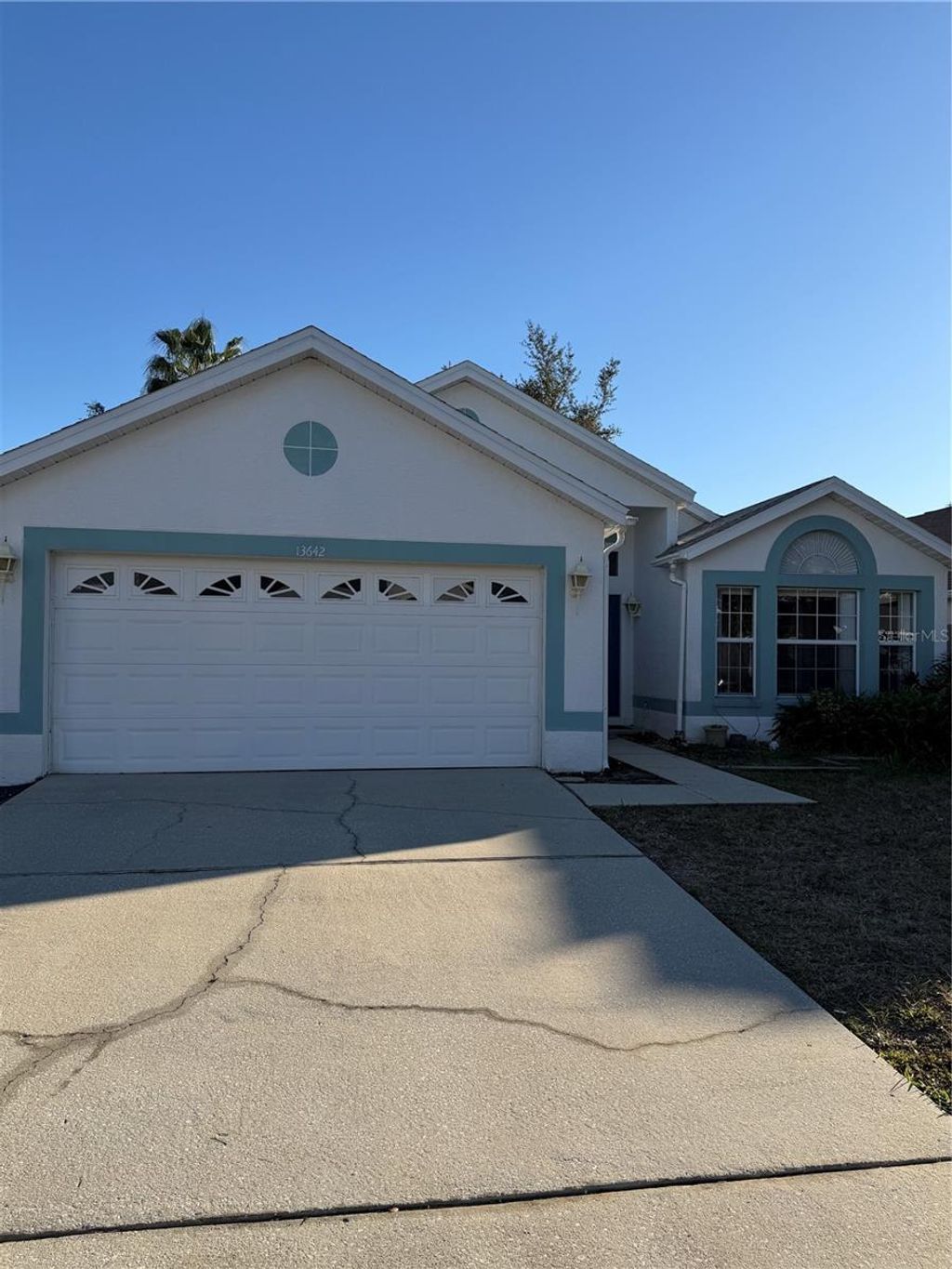 Photo of 13642 Emeraldview Drive, Orlando, FL 32828 (MLS # O6377761)