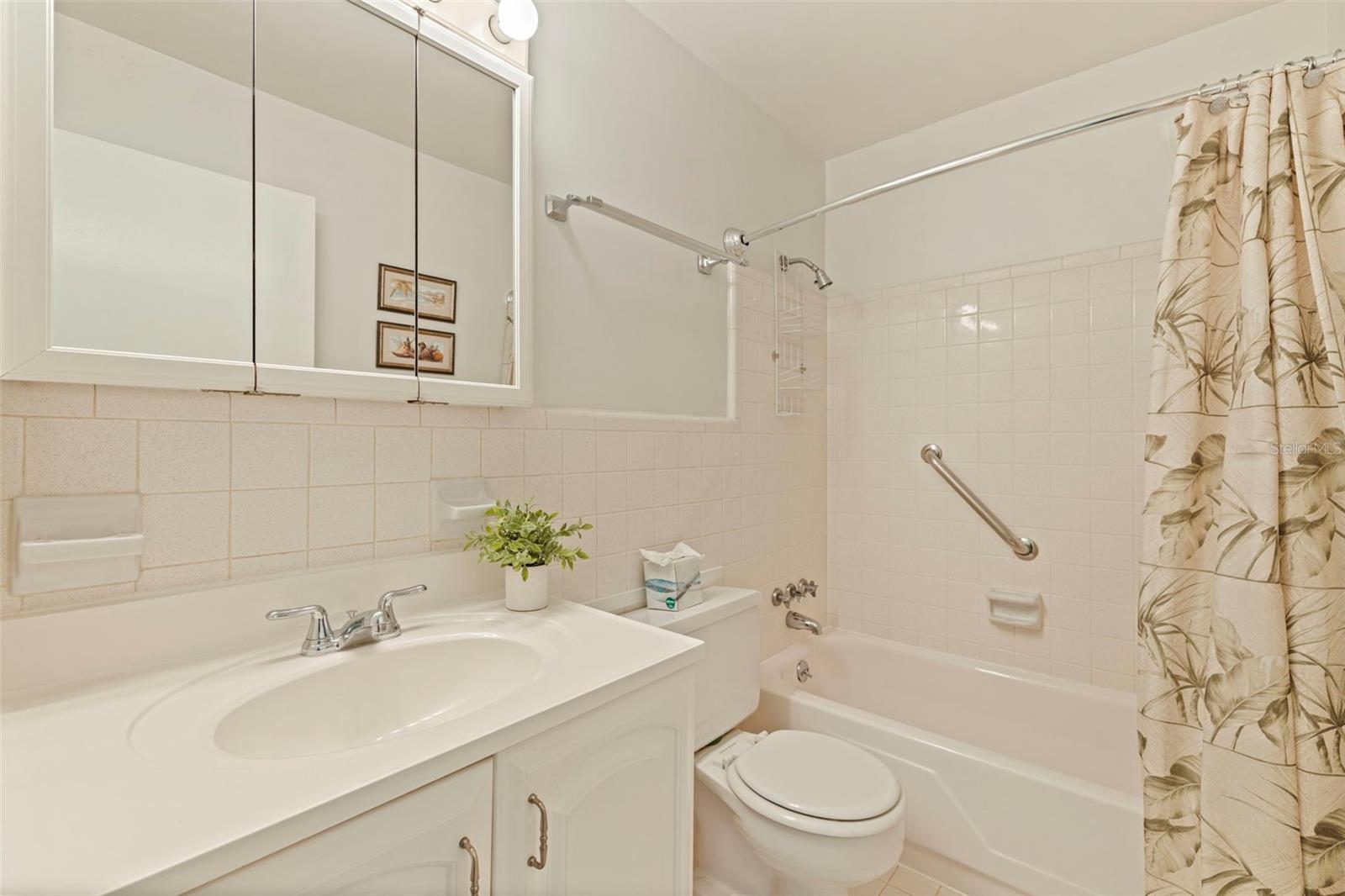 SEMINOLE GARDEN APTS CO-OP - Residential