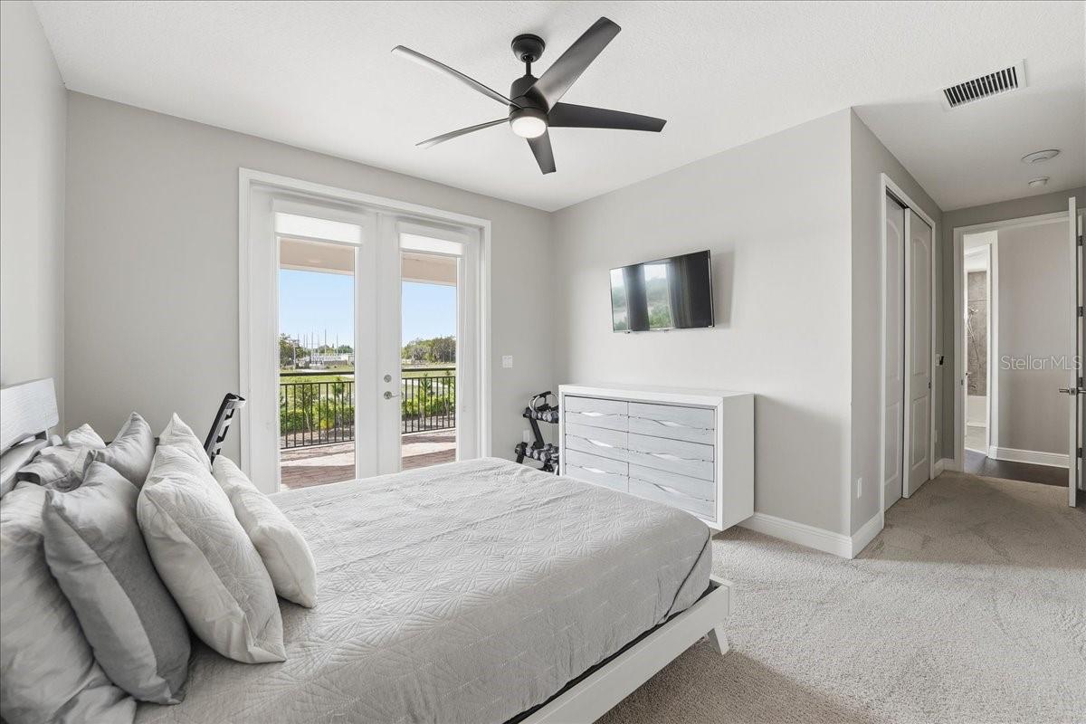 EAGLE CREEK - Residential