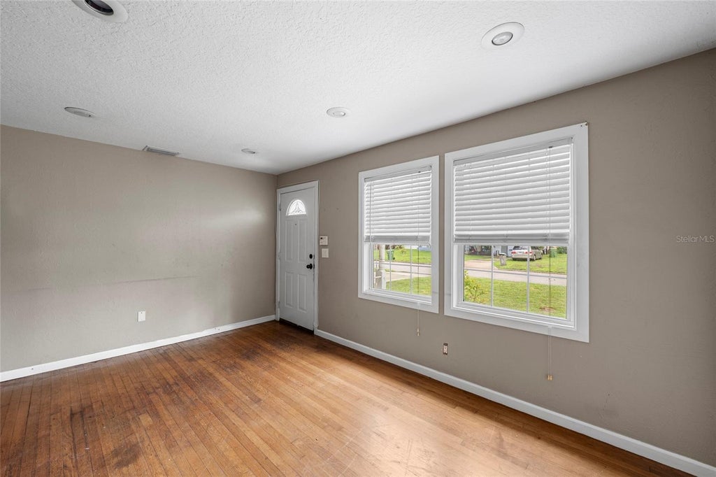 Photo of 1206 30th Street W, Bradenton, FL 34205 (MLS # A4706308)