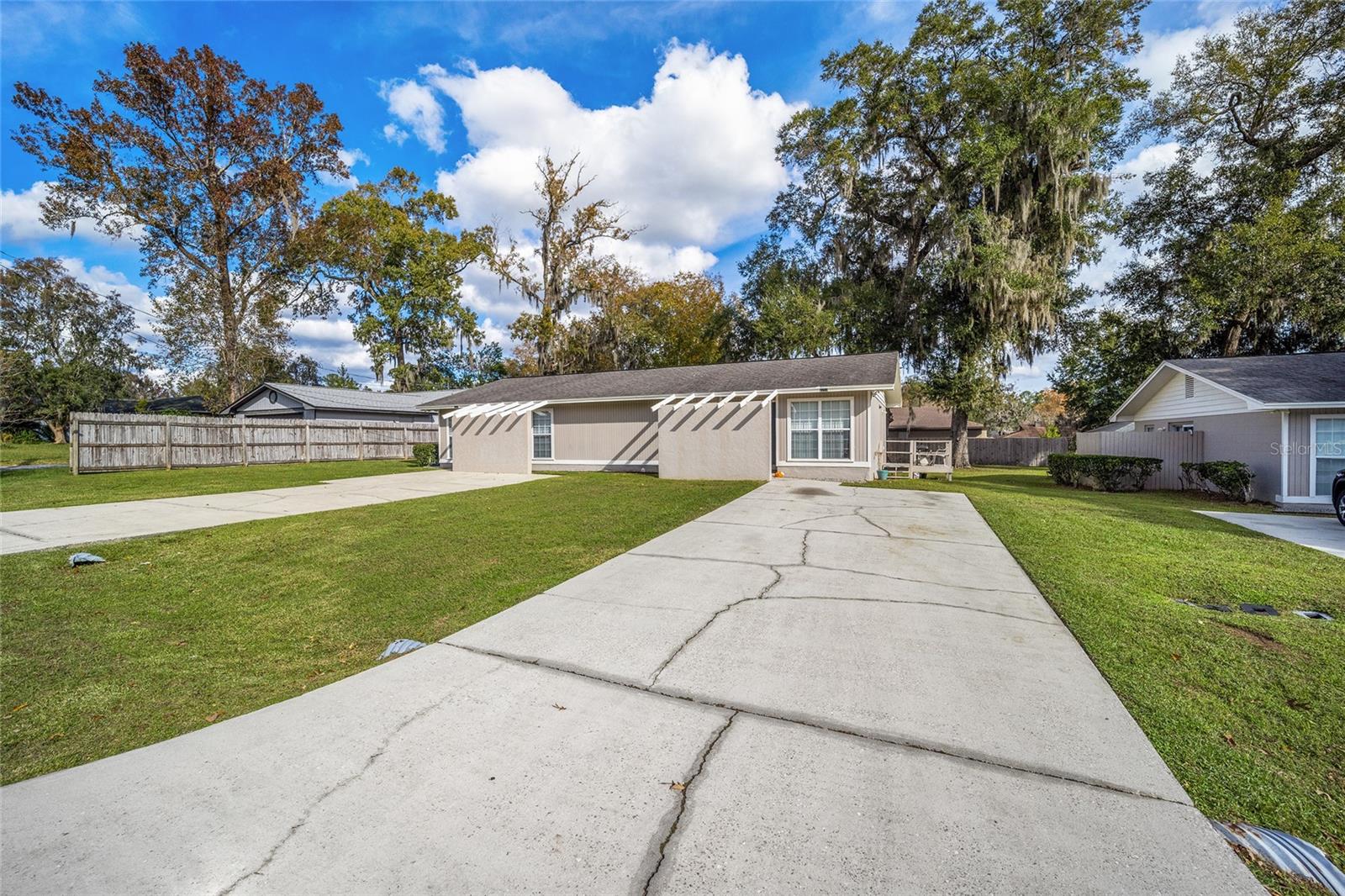 CITRUS PARK - Residential Income