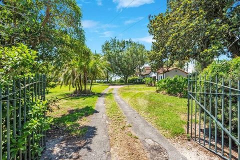 Tiny photo for 14365 SE Highway 42, Weirsdale, FL 32195 (MLS # O6415587)