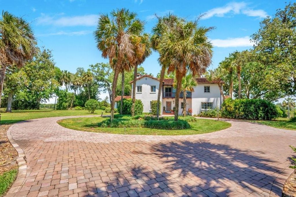 Photo of 14365 SE Highway 42, Weirsdale, FL 32195 (MLS # O6415587)