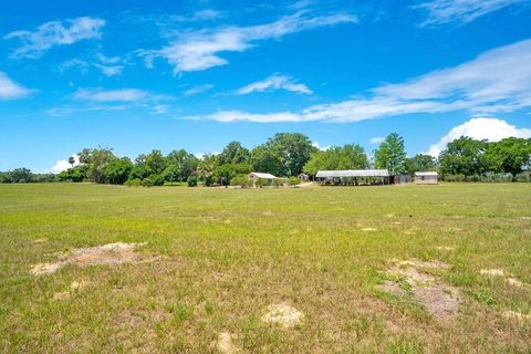 Tiny photo for 14365 SE Highway 42, Weirsdale, FL 32195 (MLS # O6415587)
