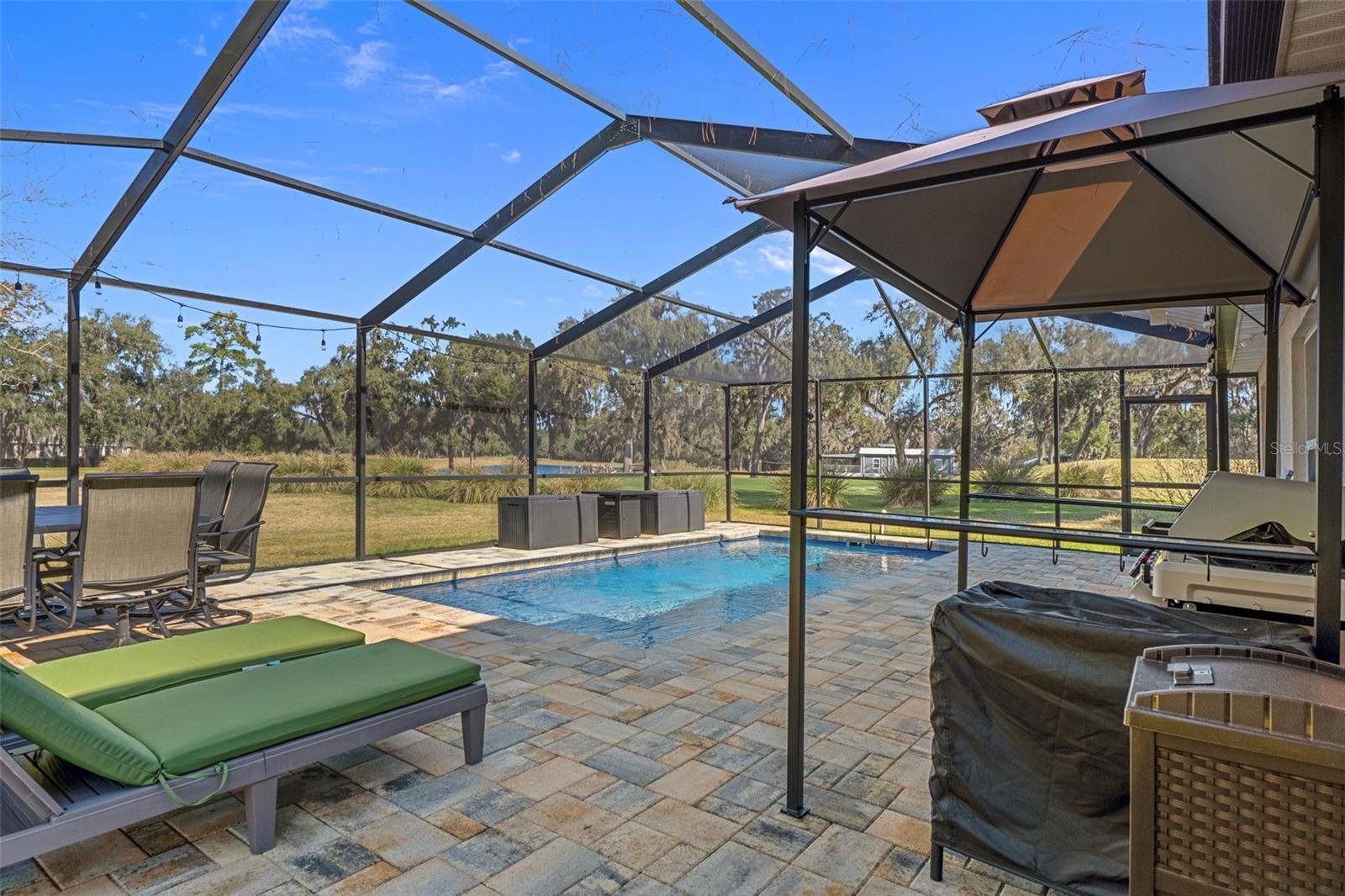 HERNANDO OAKS - Residential