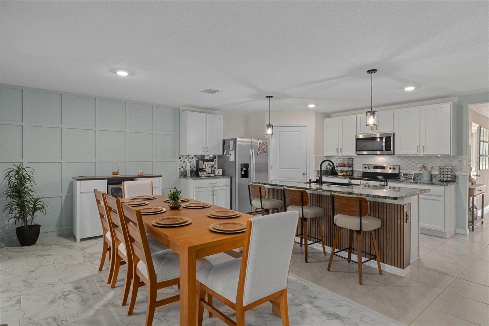 HERNANDO OAKS - Residential