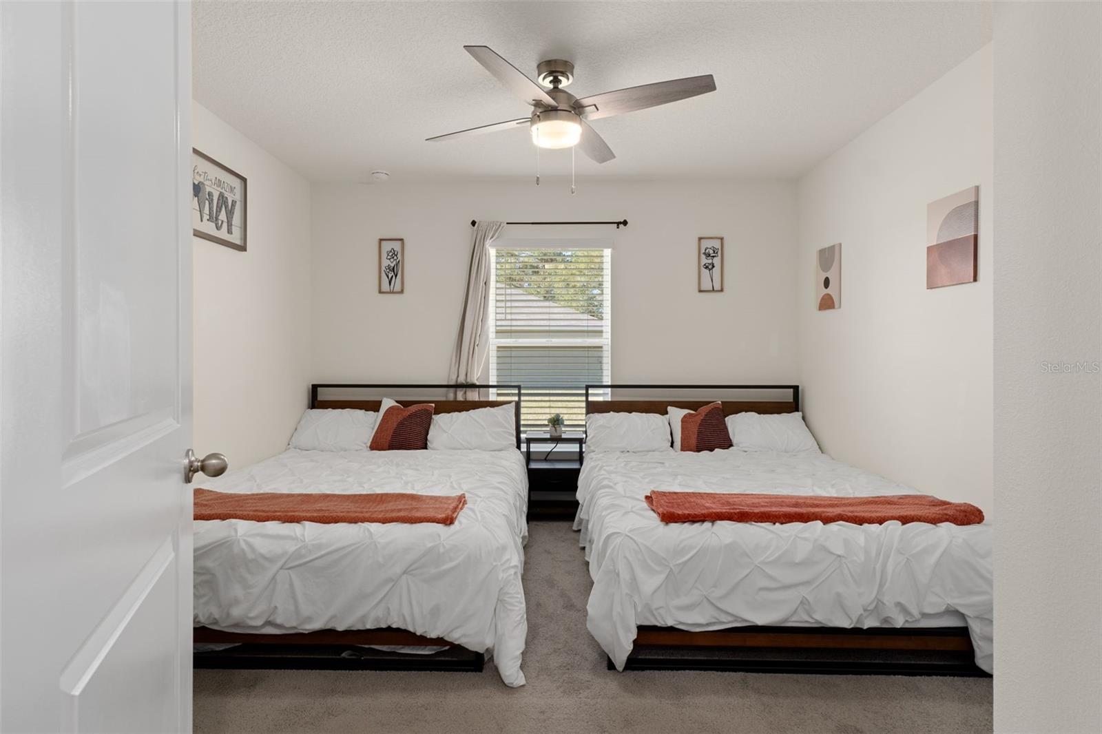 HERNANDO OAKS - Residential