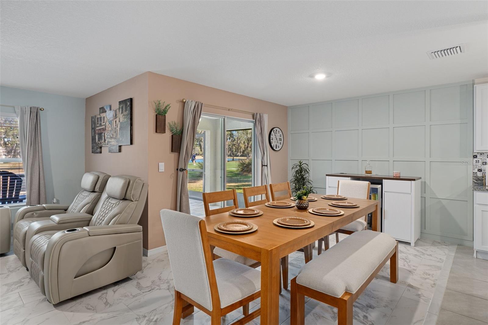 HERNANDO OAKS - Residential