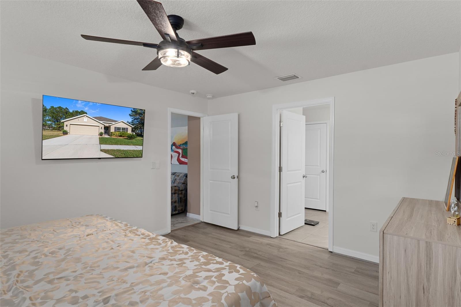 HERNANDO OAKS - Residential