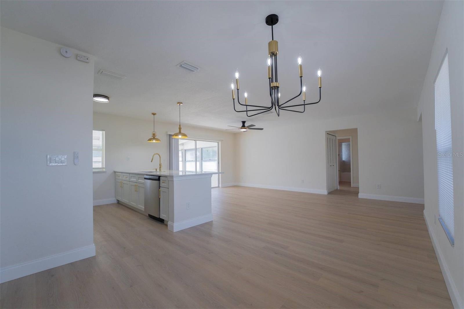 DELTONA LAKES UNIT 10 - Residential