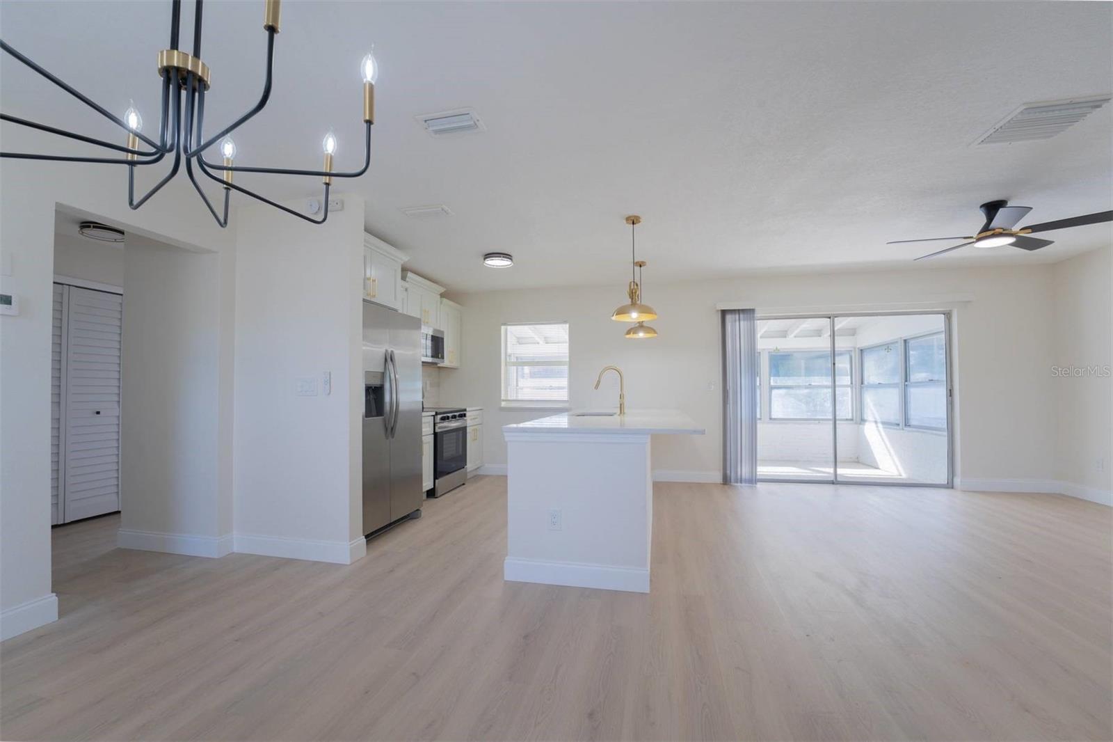 DELTONA LAKES UNIT 10 - Residential