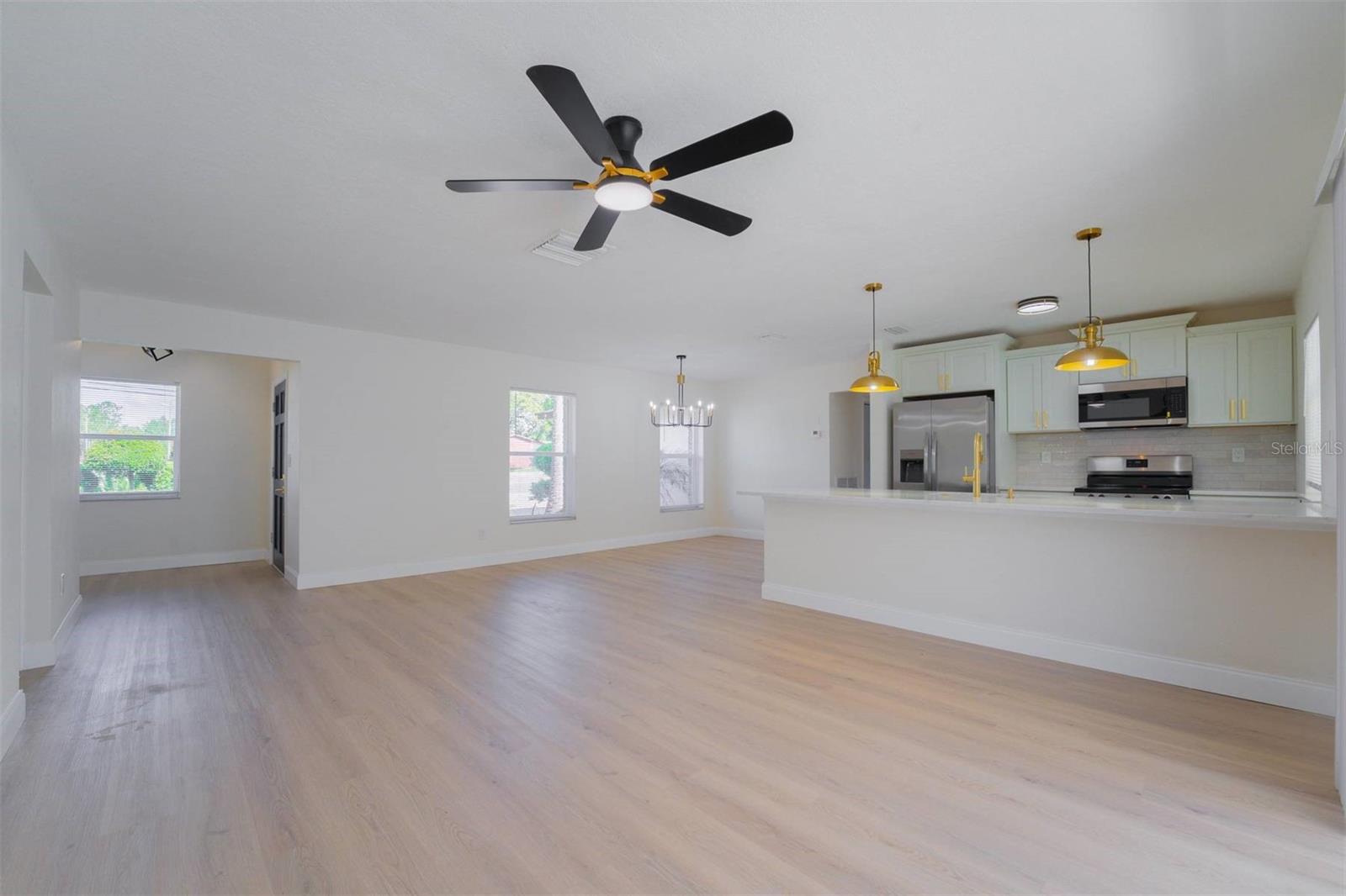 DELTONA LAKES UNIT 10 - Residential