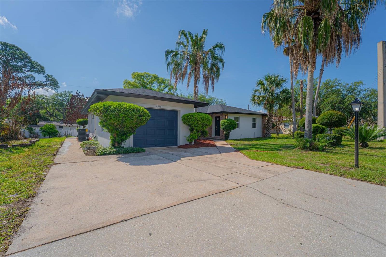 DELTONA LAKES UNIT 10 - Residential