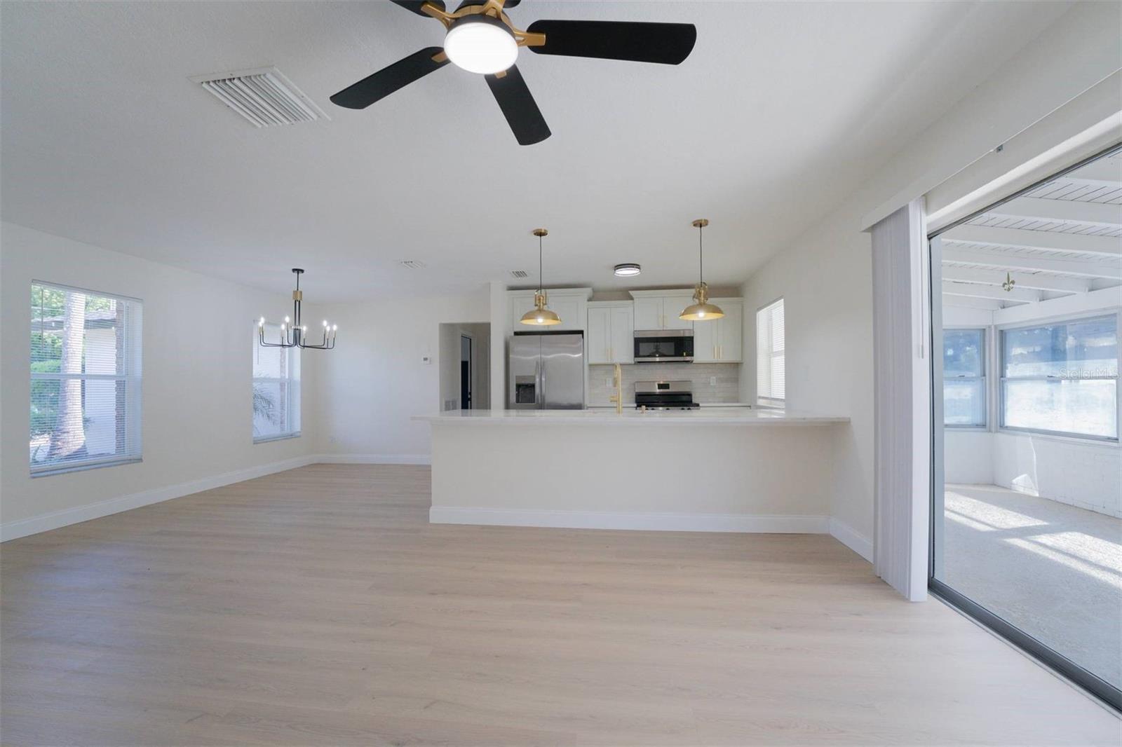 DELTONA LAKES UNIT 10 - Residential