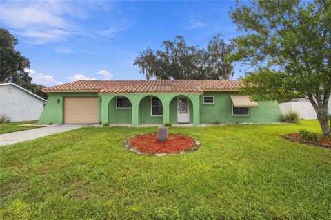 8410 Angela Court, Zephyrhills, FL 33541