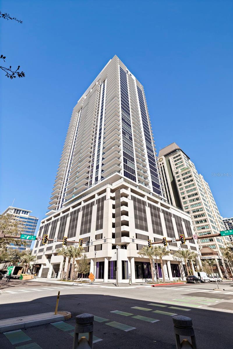 ART HOUSE - Residential