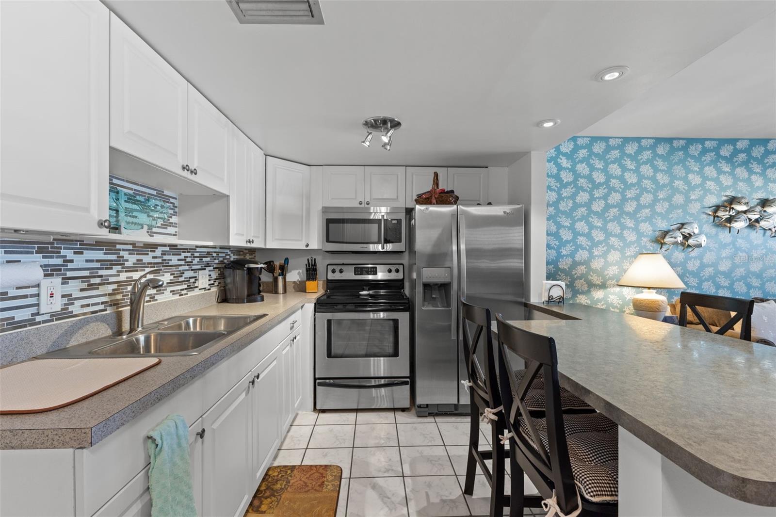 BEACH VILLAS OF TREASURE ISLAND - Residential