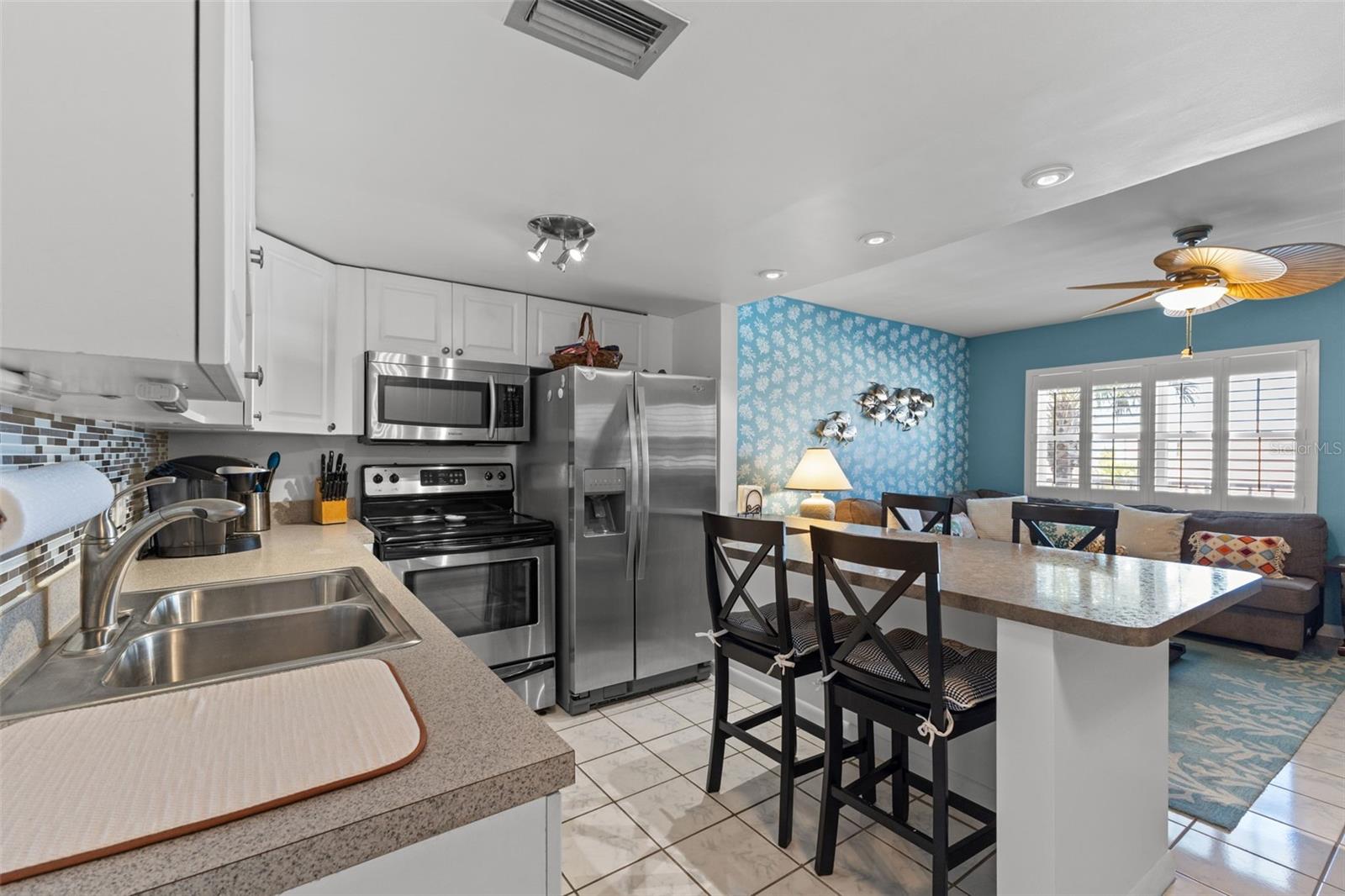 BEACH VILLAS OF TREASURE ISLAND - Residential