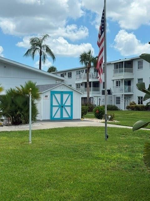 2223 SUNSET DRIVE E24