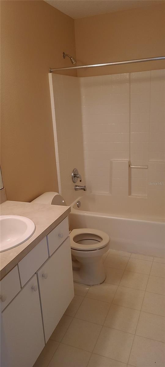 HILLSIDE VILLAS - Residential Lease