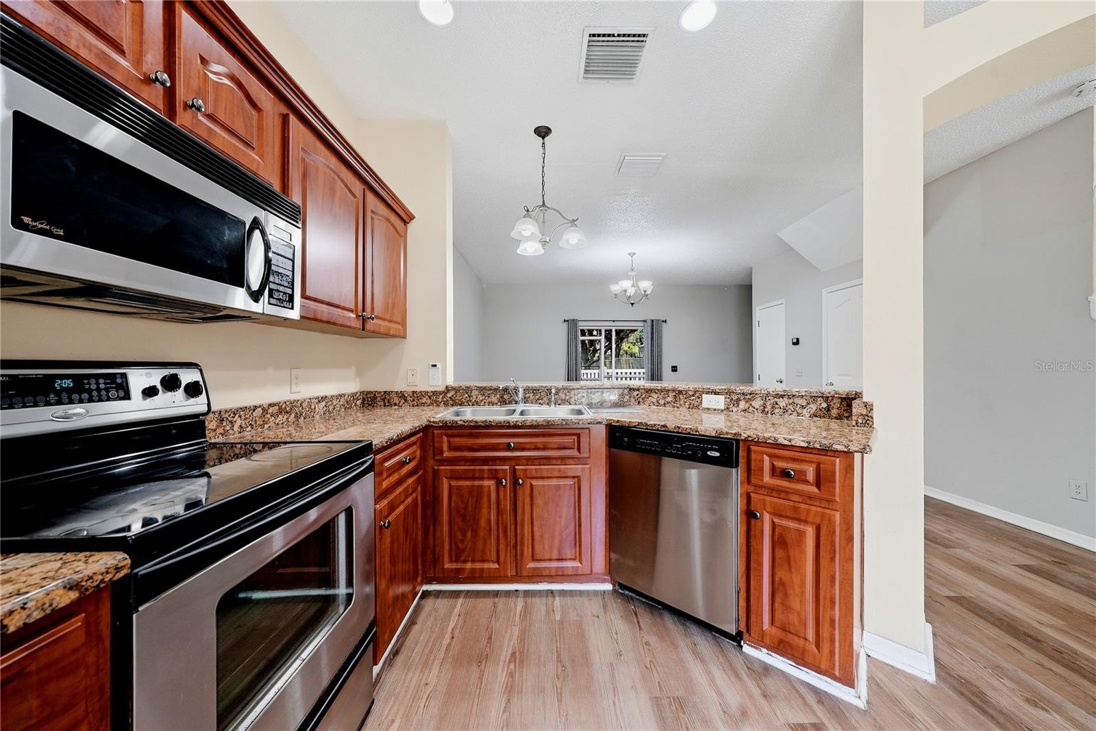 10106 BELLEVILLE PLACE