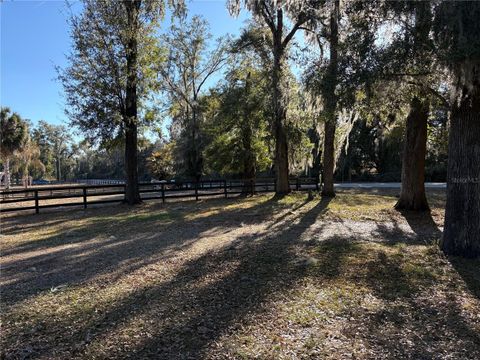 Tiny photo for 895 SW 80th Avenue, Ocala, FL 34481 (MLS # OM718347)