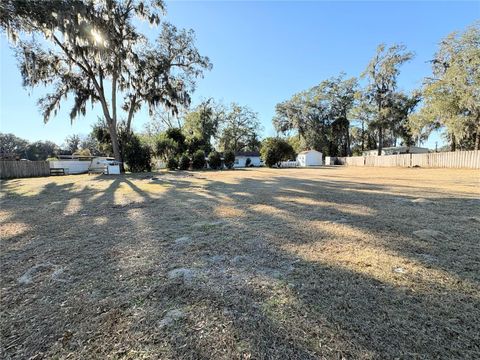 Tiny photo for 895 SW 80th Avenue, Ocala, FL 34481 (MLS # OM718347)
