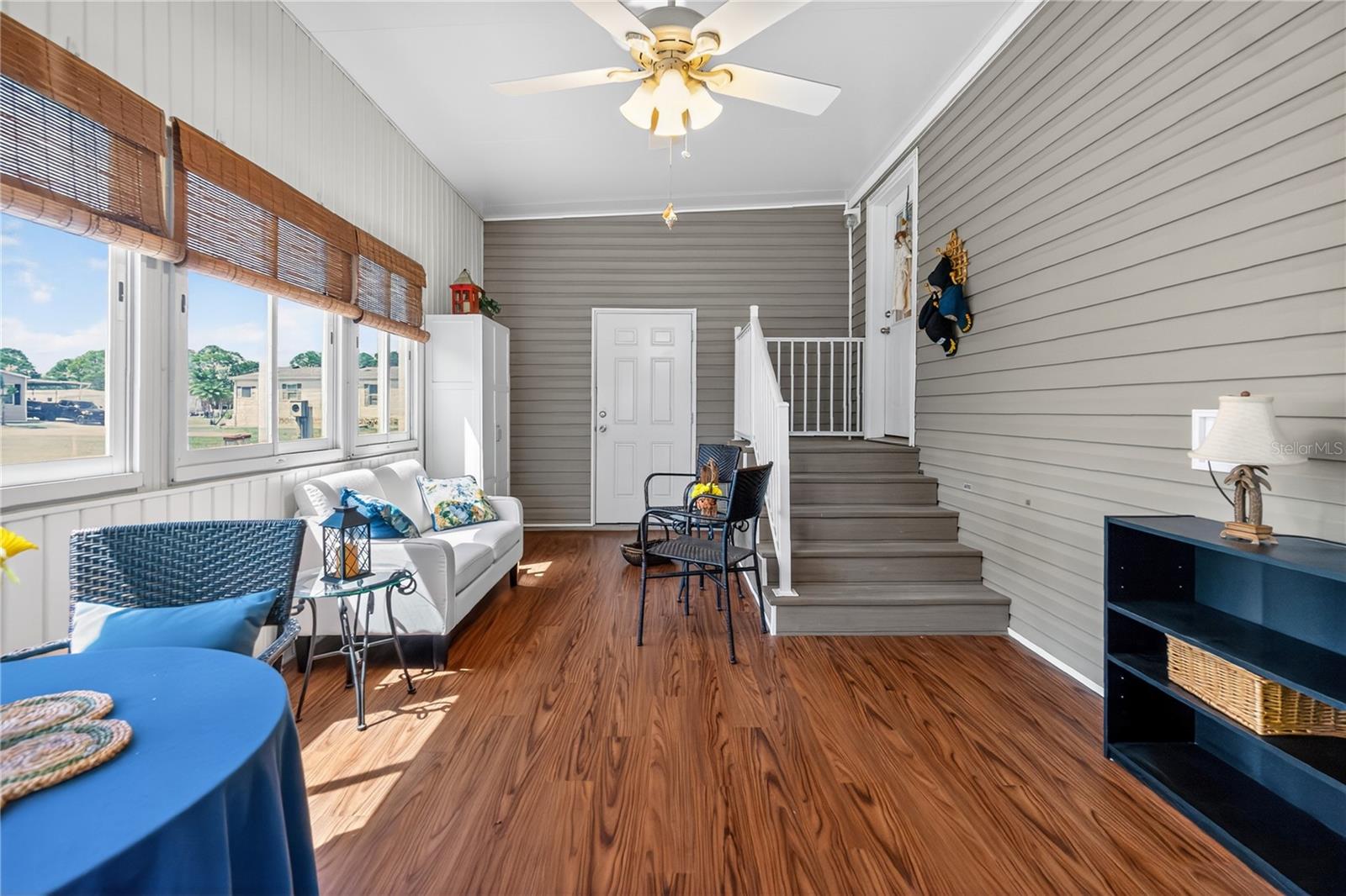 HOLIDAY PARK - Residential