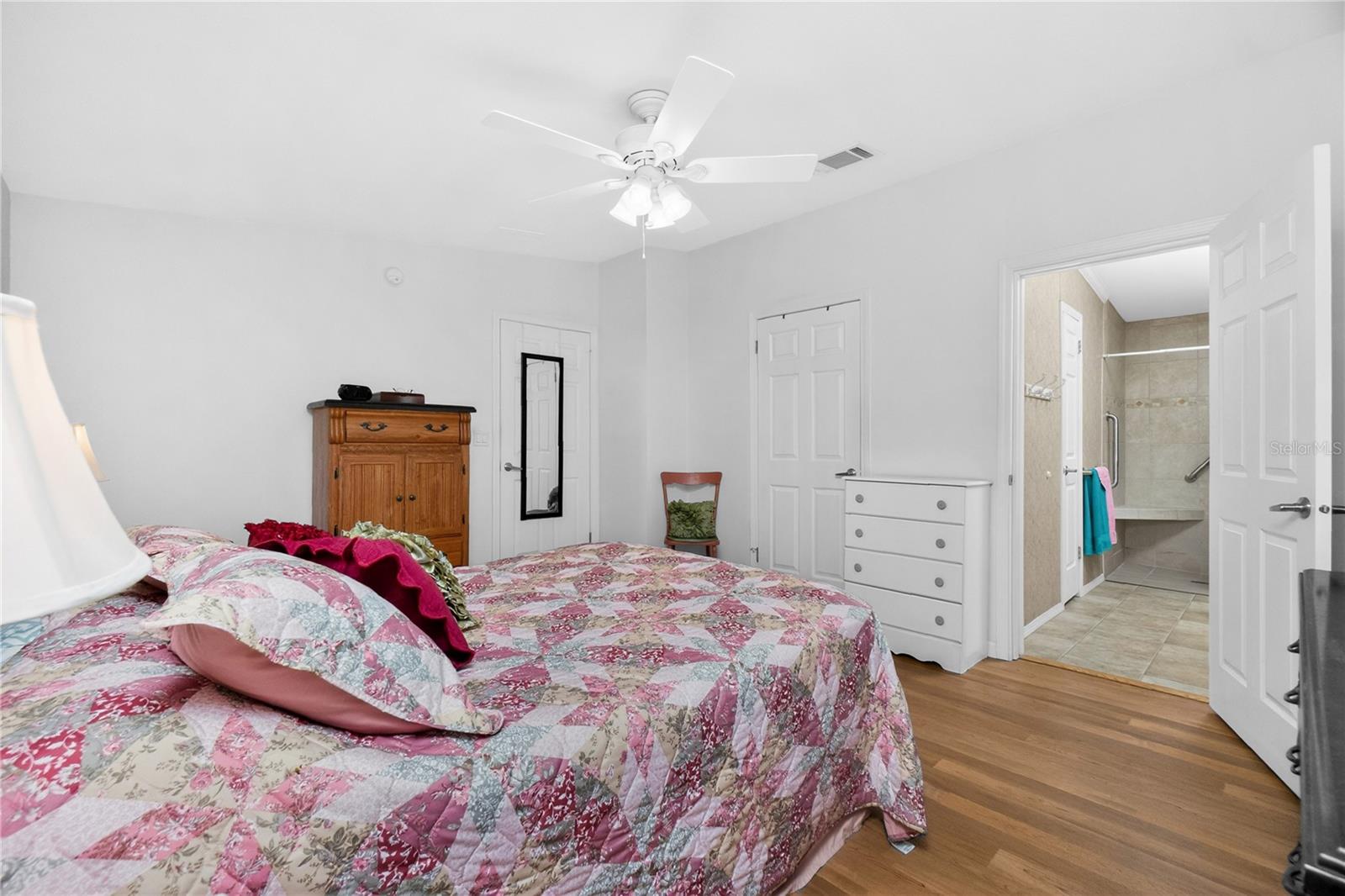 HOLIDAY PARK - Residential