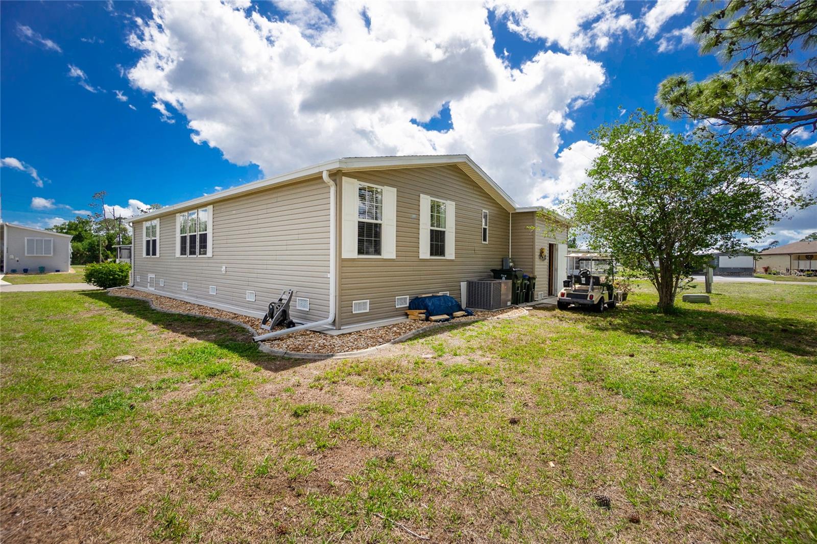 HOLIDAY PARK - Residential