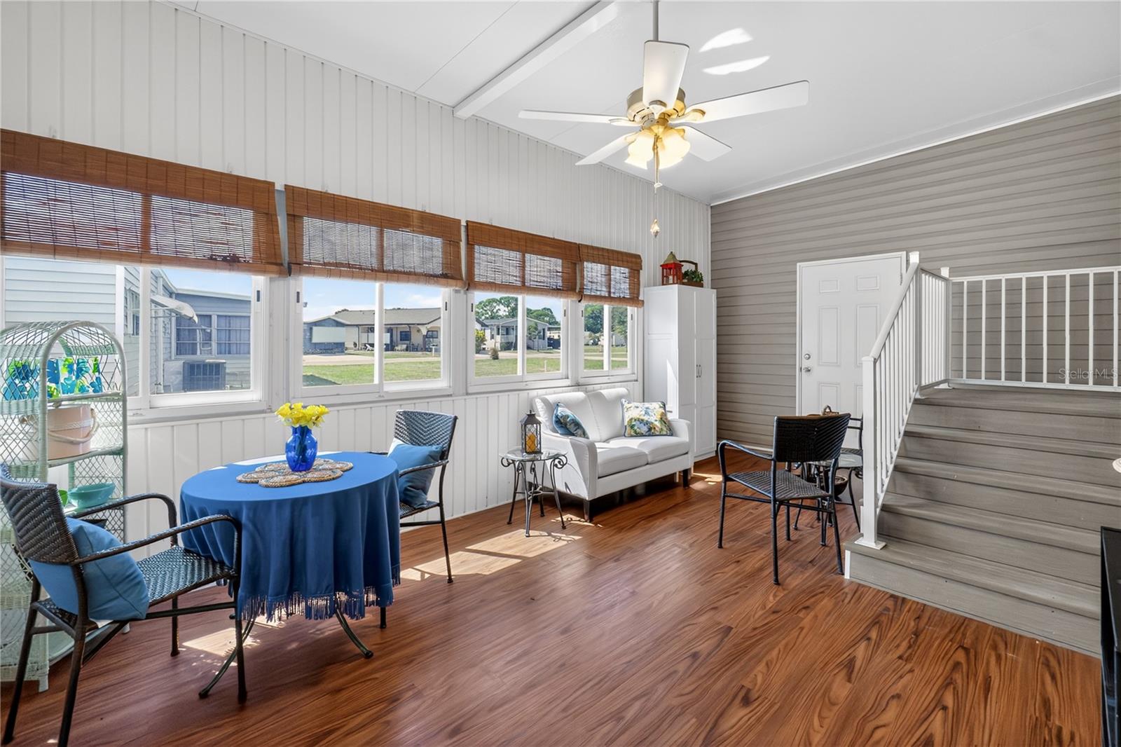 HOLIDAY PARK - Residential