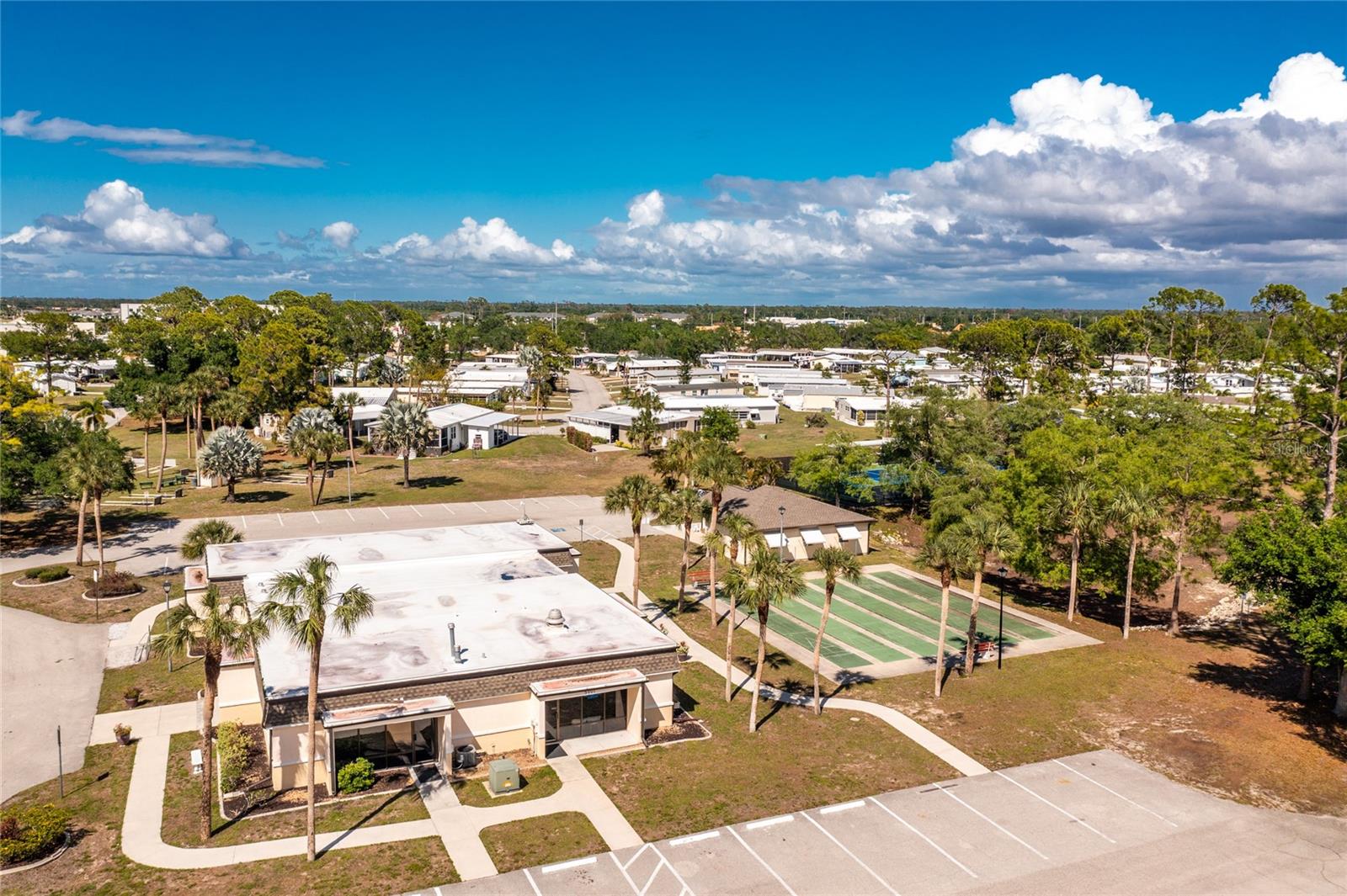 HOLIDAY PARK - Residential